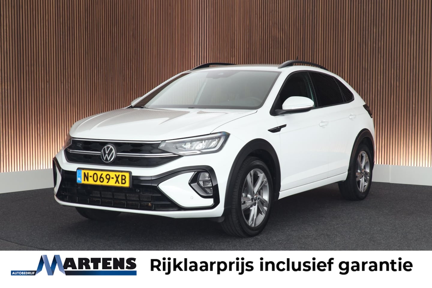 Volkswagen Taigo - 1.0 TSI 110pk DSG R-Line Camera Stoelverwarming Keyless Navigatie Adaptive cruise Carplay - AutoWereld.nl