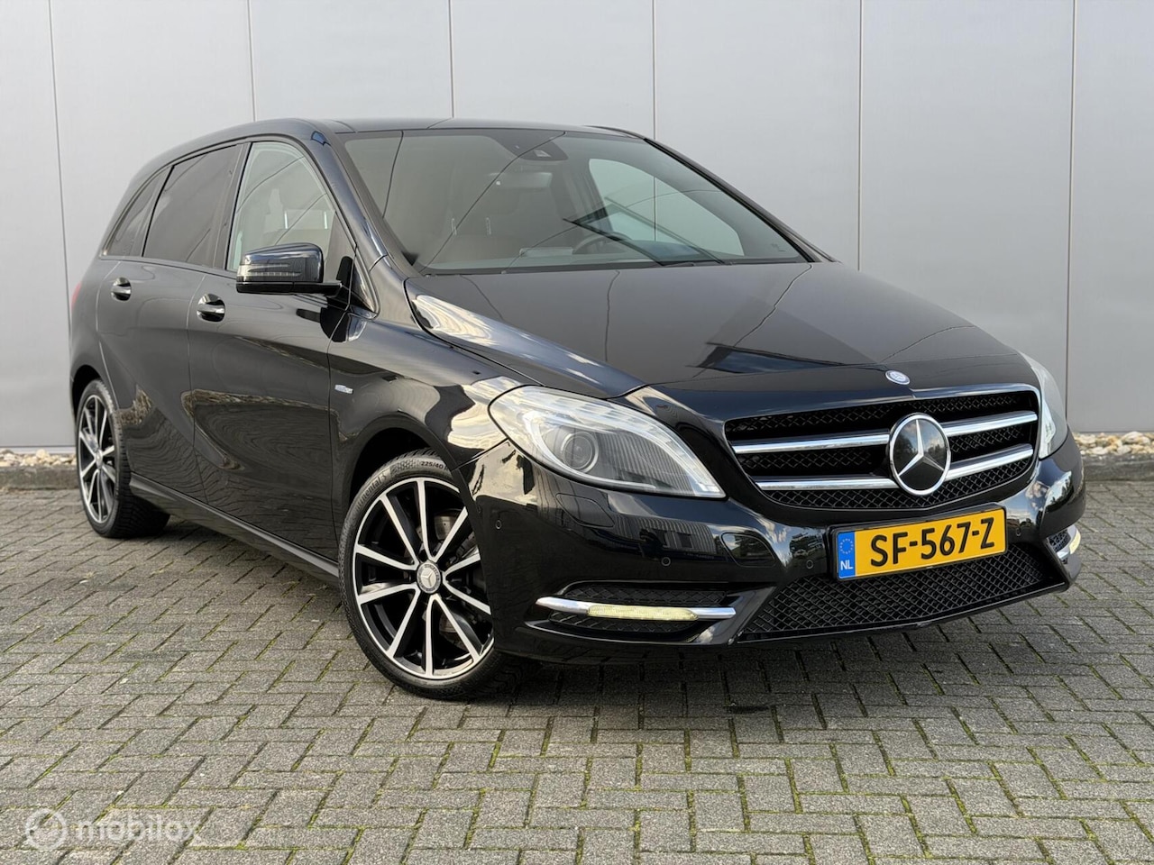 Mercedes-Benz B-klasse - 200 Ambition|AUTOMAAT|PANO|BOMVOL| - AutoWereld.nl