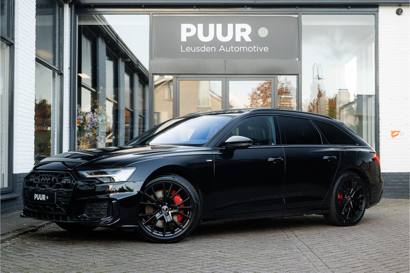 Audi A6 Avant - 55 TFSI e Quattro Competition Pano - Soft Close - Trekhaak - Head Up - AutoWereld.nl