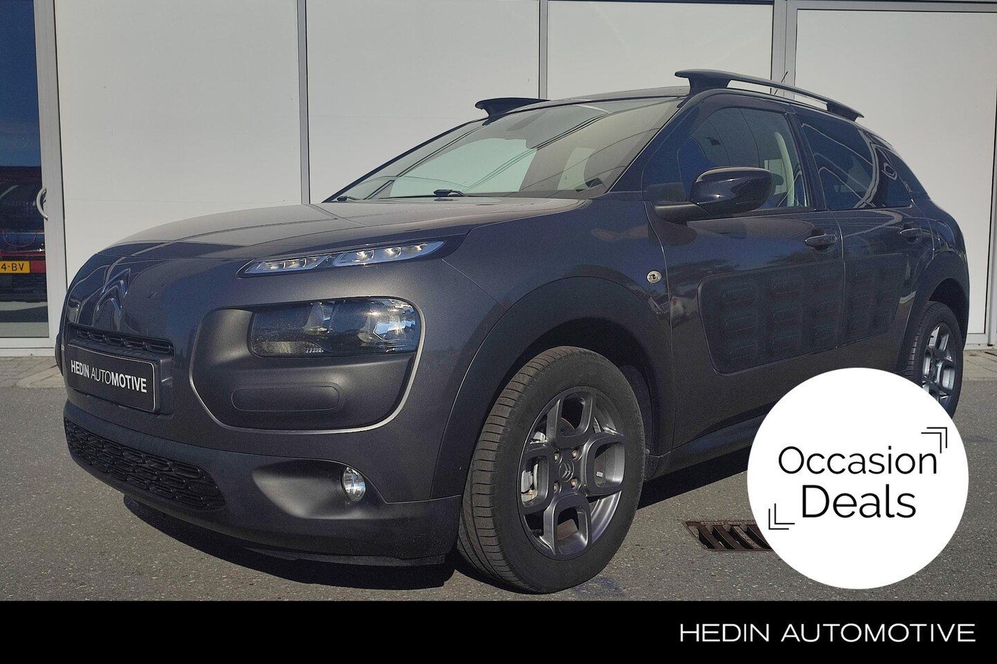 Citroën C4 Cactus - 1.2 Shine Automaat | Navigatie | Camera | Climate Control | Cruise Control | Trekhaak | Pa - AutoWereld.nl