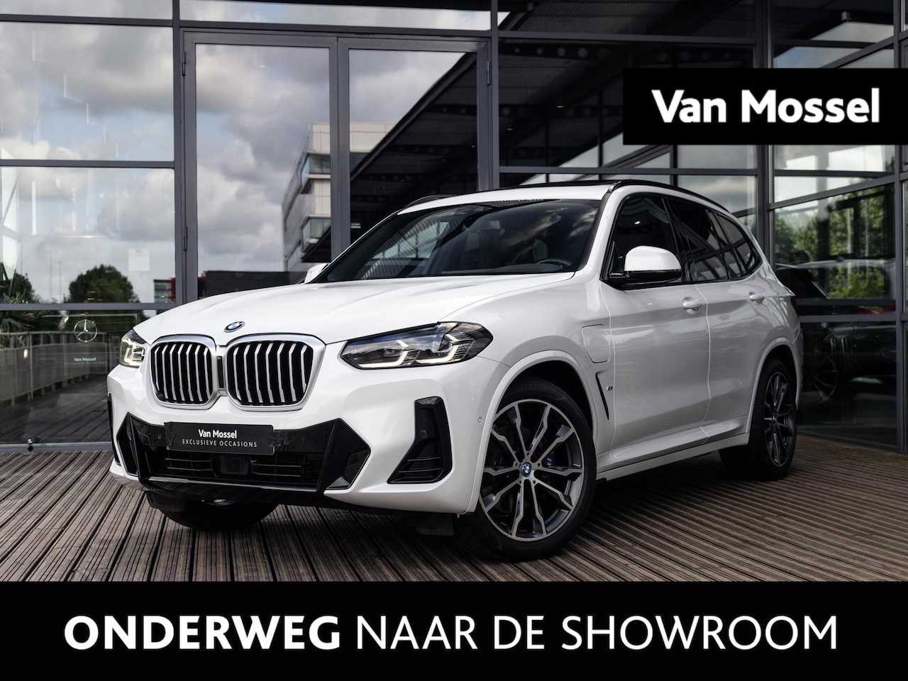 BMW X3 - xDrive30e High Executive | M-SPORT | 20 INCH M-SPORT | PANORAMA/SCHUIF-KANTELDAK | ADAPTIV - AutoWereld.nl
