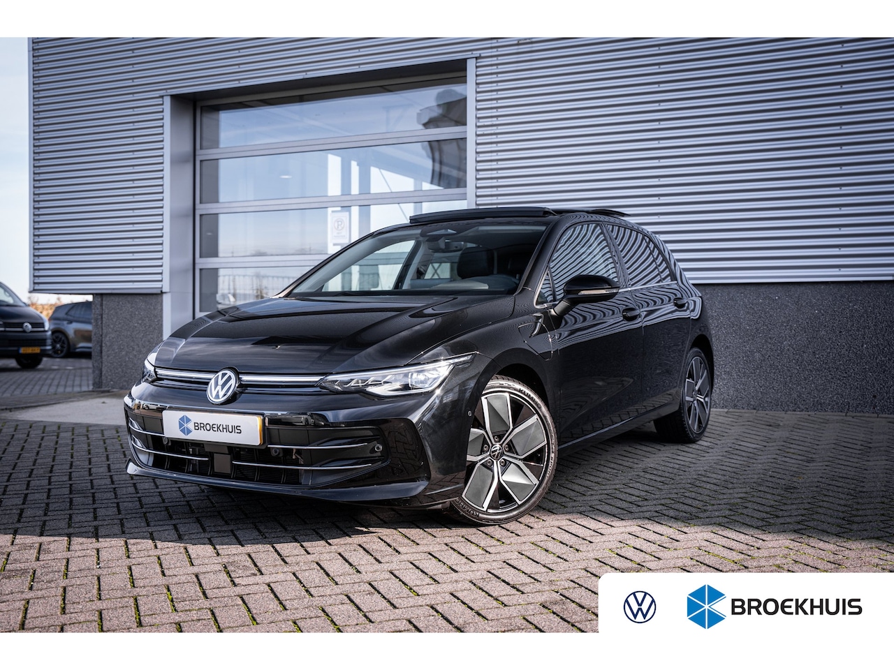 Volkswagen Golf - 1.5 eHybrid Style Edition | Achteruitrijcamera | Airco (automatisch) | Elektrisch glazen p - AutoWereld.nl