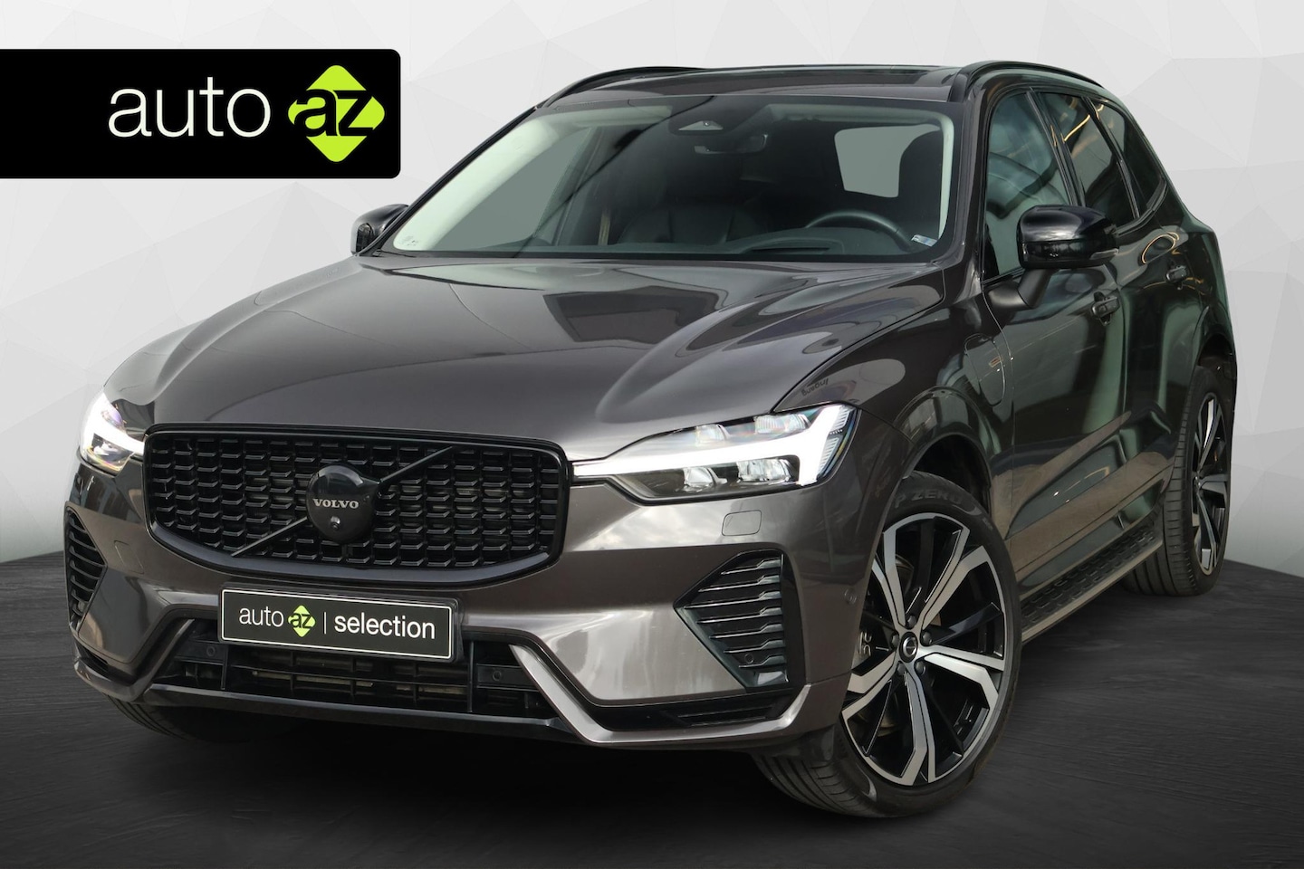Volvo XC60 - 2.0 T6 Plug-in hybrid AWD Ultimate Dark / Harman Kardon / Pano / Adaptive Cruise - AutoWereld.nl