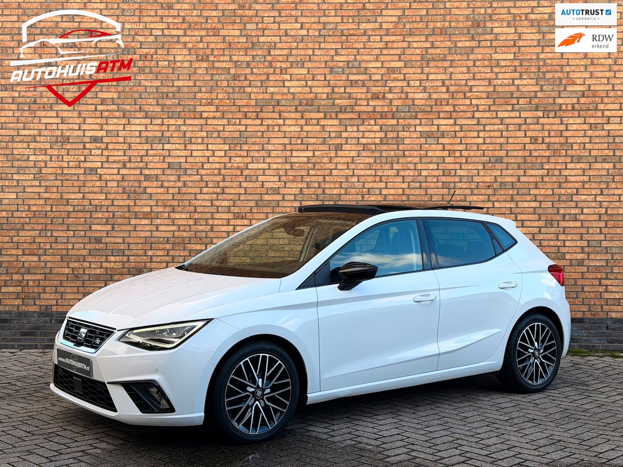 SEAT Ibiza - 1.0 TSI FR Dsg Pano Beats Acc Cam Stoelvw Led Clima - AutoWereld.nl