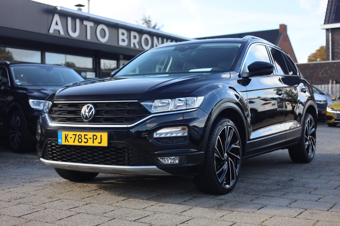 Volkswagen T-Roc - 1.5 TSI Style I CAMERA I CARPLAY I 19 INCH - AutoWereld.nl
