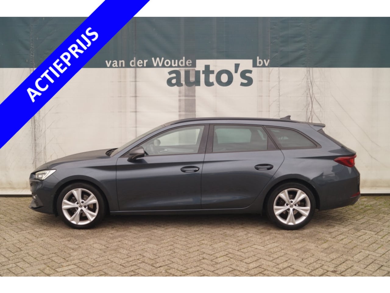 SEAT Leon Sportstourer - 1.0 eTSI 110pk DSG FR Business Intense -ECC-CAM- - AutoWereld.nl