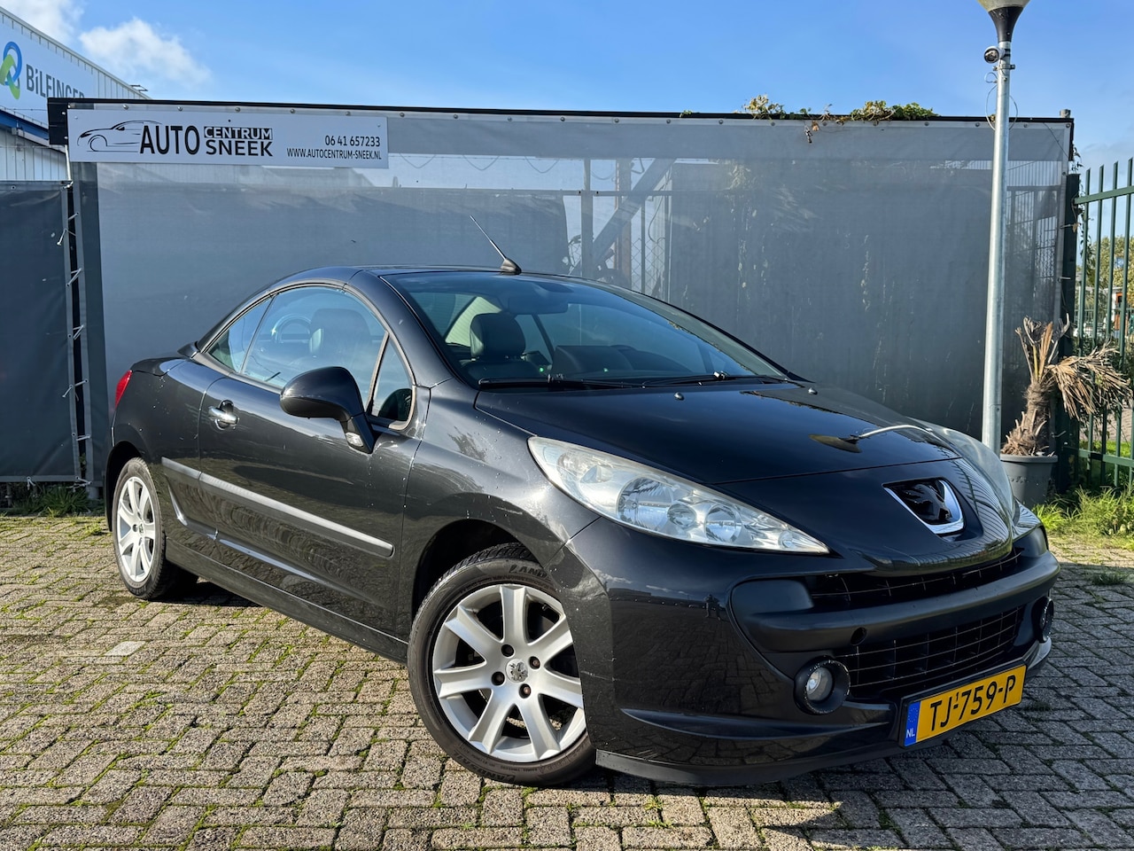 Peugeot 207 CC - 1.6 VTi - Carplay - Airco - Leder - APK 11-27 - AutoWereld.nl
