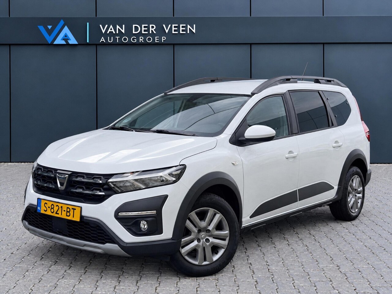 Dacia Jogger - 1.0 TCe Comfort 7p. Incl. 12 maanden Garantie | 1e Eigenaar | Parkeersensoren achter | Cru - AutoWereld.nl