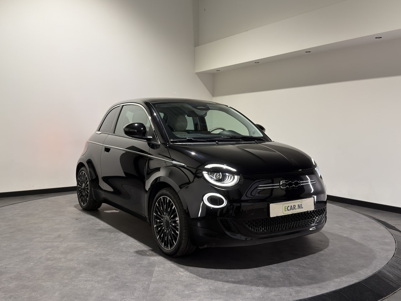 Fiat 500 - La Prima 42 kWh | JBL! audio | Verwarmbare stoelen | Panorama dak | Full led | - AutoWereld.nl
