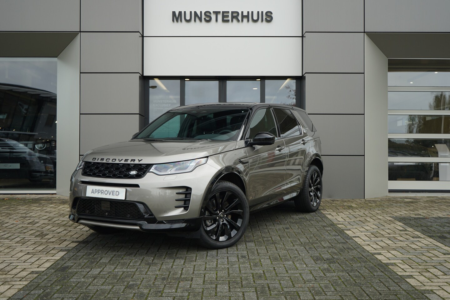Land Rover Discovery Sport - P270e PHEV Dynamic SE | Elektrische trekhaak | Panoramadak | - AutoWereld.nl