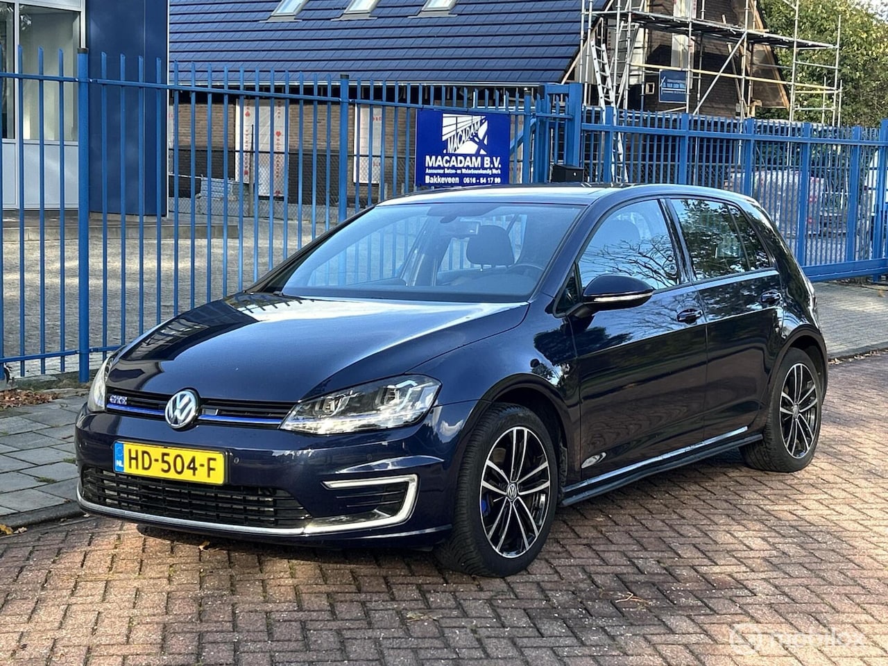 Volkswagen Golf - 1.4 TSI GTE | Clima | Glazen schuifdak | - AutoWereld.nl