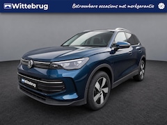 Volkswagen Tiguan - 1.5 eHybrid 204pk Life Edition DSG Trekhaak / Bologna Wielen / Navigatie / Comfort pakket
