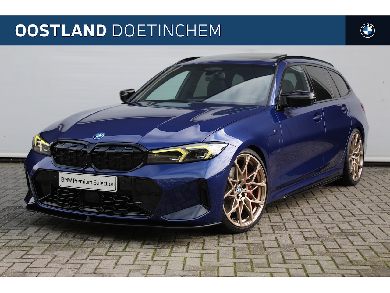 BMW 3-serie Touring - 330e M Sport Automaat / Trekhaak / Panoramadak / Sportstoelen / Comfort Access / Harman Ka - AutoWereld.nl