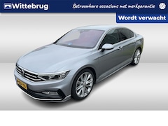 Volkswagen Passat - 1.5 TSI R-Line Business + / 360"CAMERA / NAVI / APP.Connect / 19"LMV / Elektr. Trekhaak