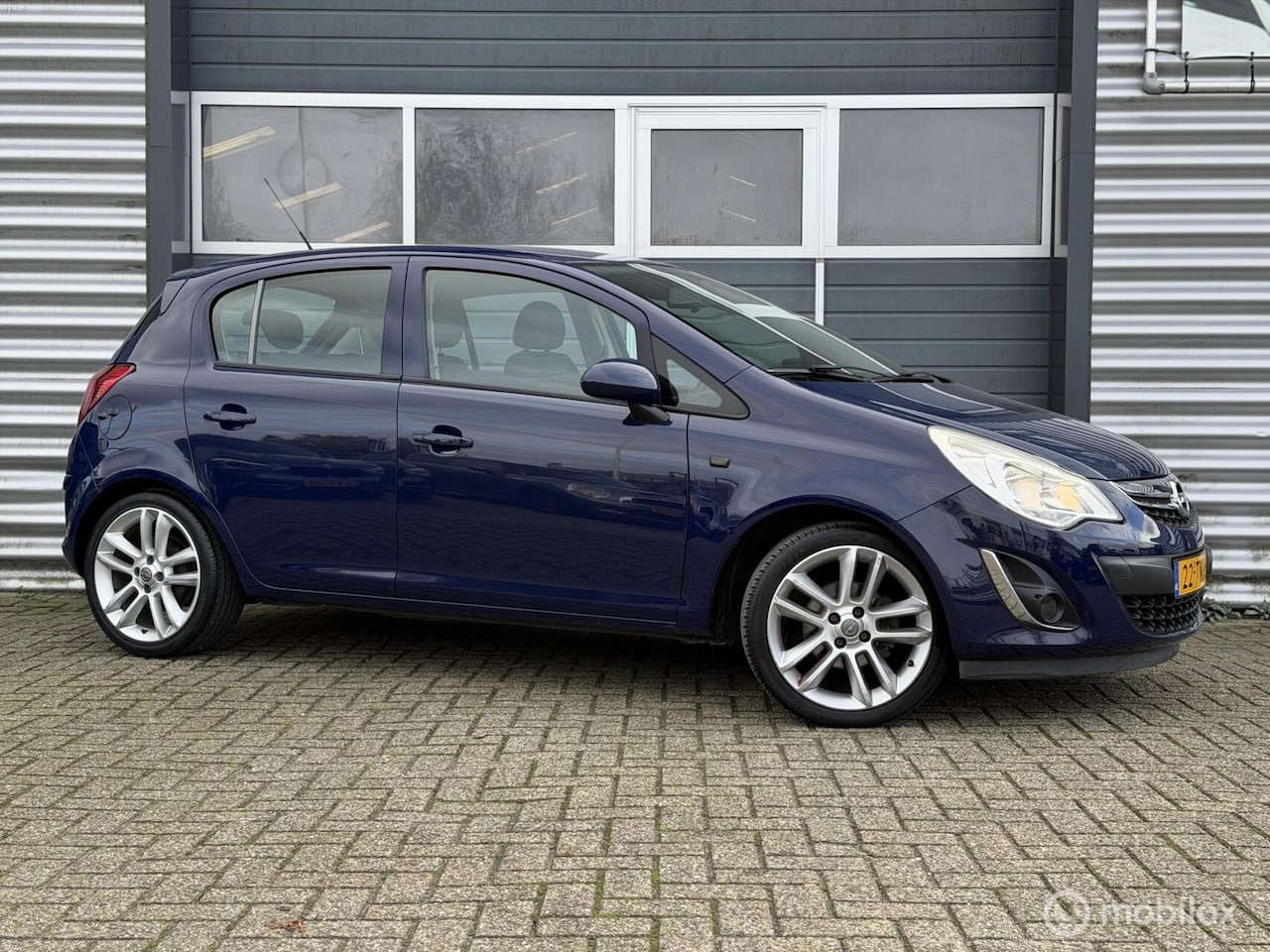 Opel Corsa - 1.2 Sport 5 Drs|17 Inch|Multimedia|141000 KM NAP| - AutoWereld.nl