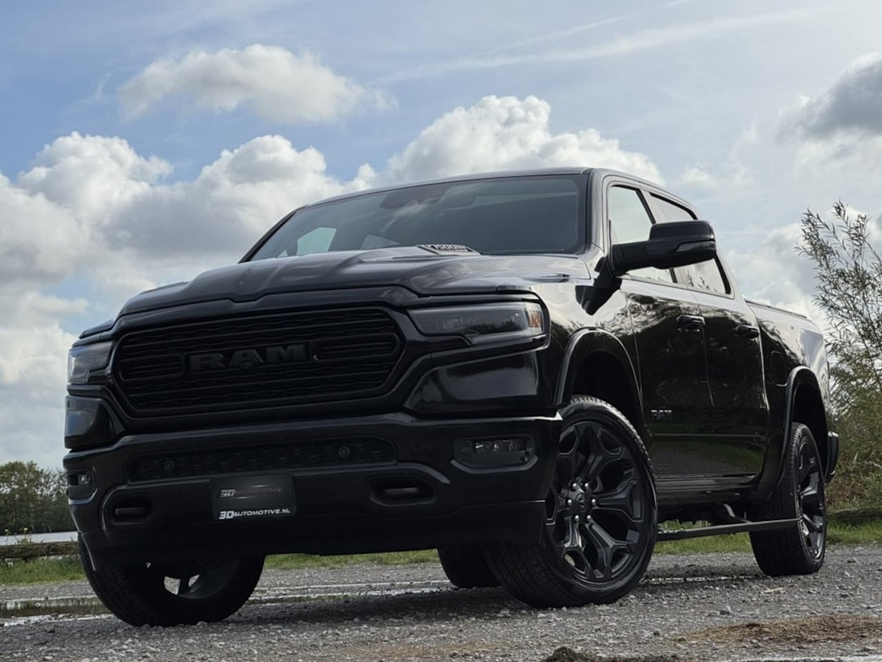 Dodge Ram 1500 - LIMITED NIGHT 5.7L V8, 2024MY, 1E EIG, DEALER ONDERH, DIG CLUSTER, DIG MIRROR, PANO, LUCHT - AutoWereld.nl