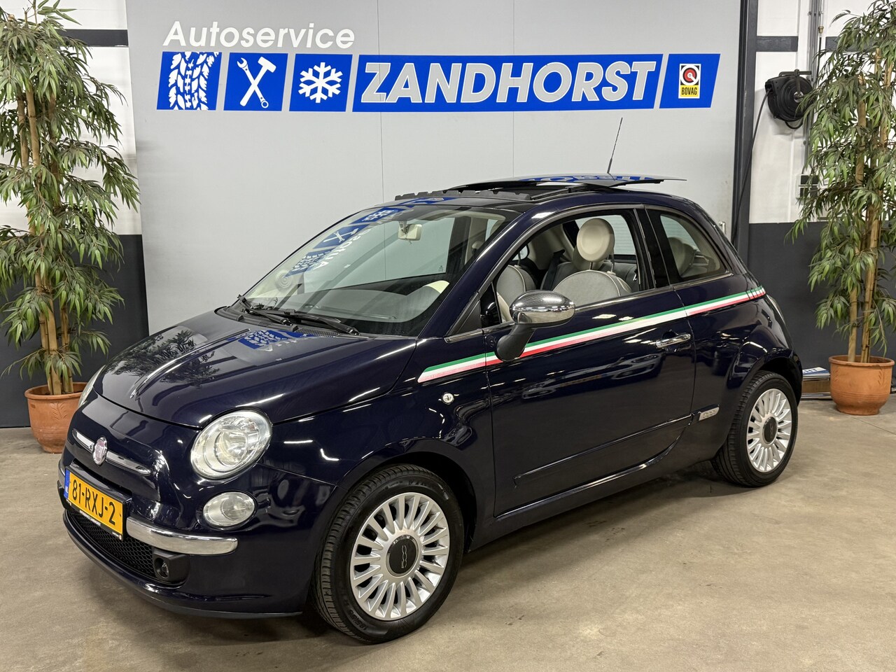 Fiat 500 - 1.2 Lounge // Panodak // LM velgen // Airco - AutoWereld.nl