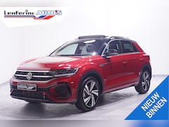 Volkswagen T-Roc - 1.5 TSI 150 pk R Line Aut. Two Tone Rood/Zwart, Panodak, LED Koplampen, Camera, Adapt. Cru
