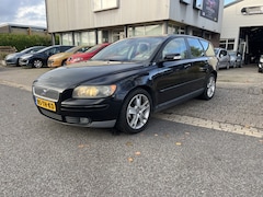 Volvo V50 - 1.8 Edition II Navigatie, Clima, Leer enz enz. Zeer goed rijdende V50 met een Apk T/m 07-0