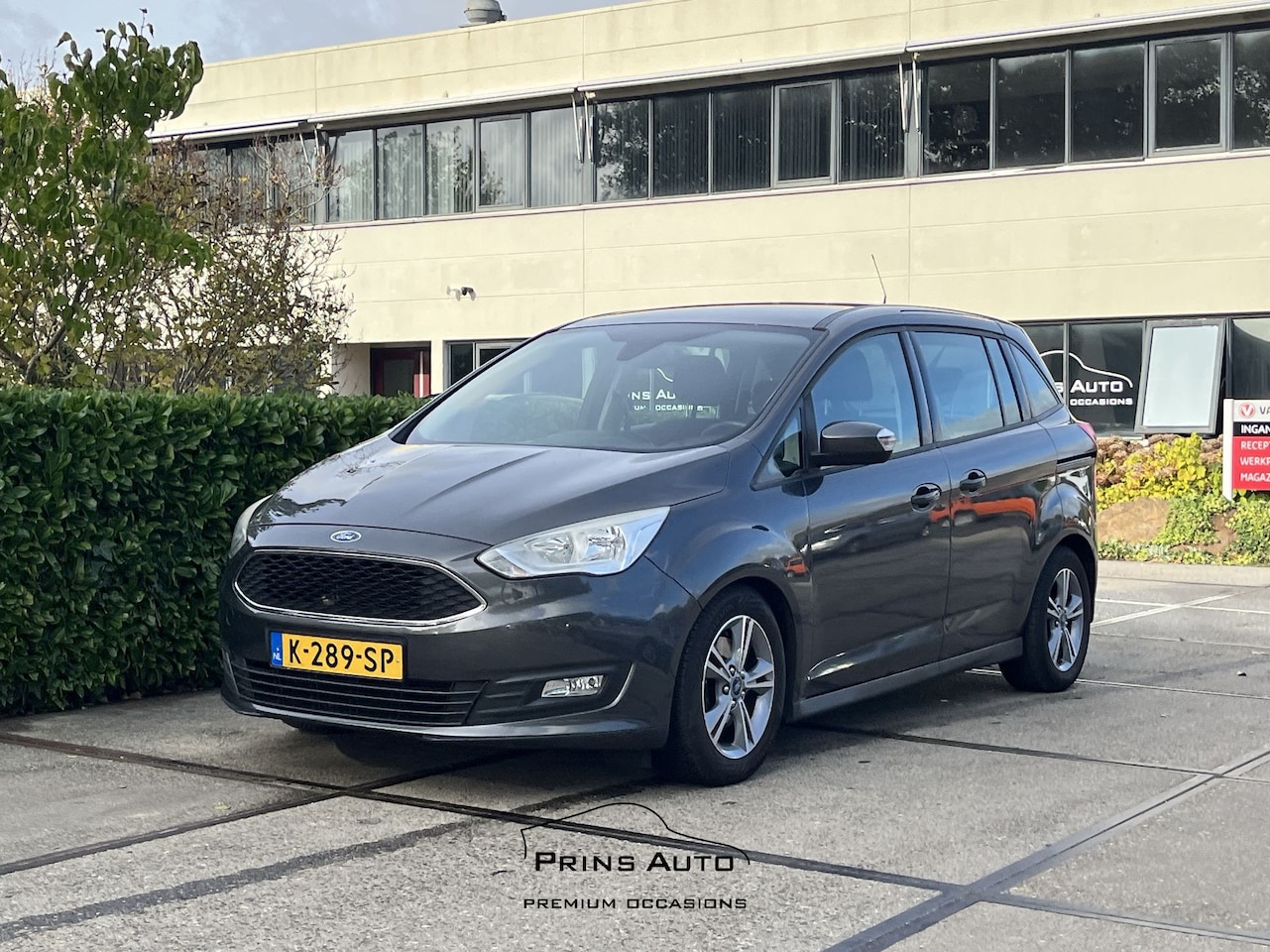 Ford Grand C-Max - TITANIUM | AUTOMAAT | NAVI | 7-PERS | LM VELGEN | CLIMA | TREKHAAK - AutoWereld.nl