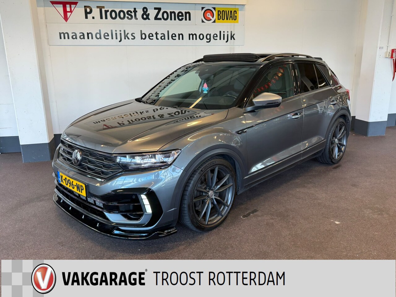 Volkswagen T-Roc - 2.0 TSI 4Motion R 300PK | Panoramadak | Akraprovic | Beats | Keyless | Lederen bekleding | - AutoWereld.nl