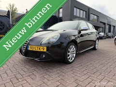 Alfa Romeo Giulietta - 1.4 T Distinctive Leder Boekjes Climate contr