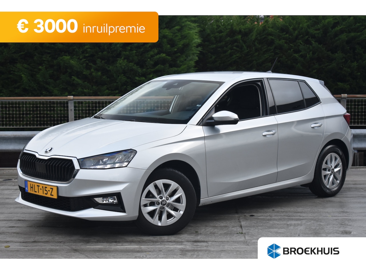 Skoda Fabia - 1.0 TSI 95PK Selection | PDC Achter | 15 inch lichtmetalen velgen | Apple Carplay & Androi - AutoWereld.nl