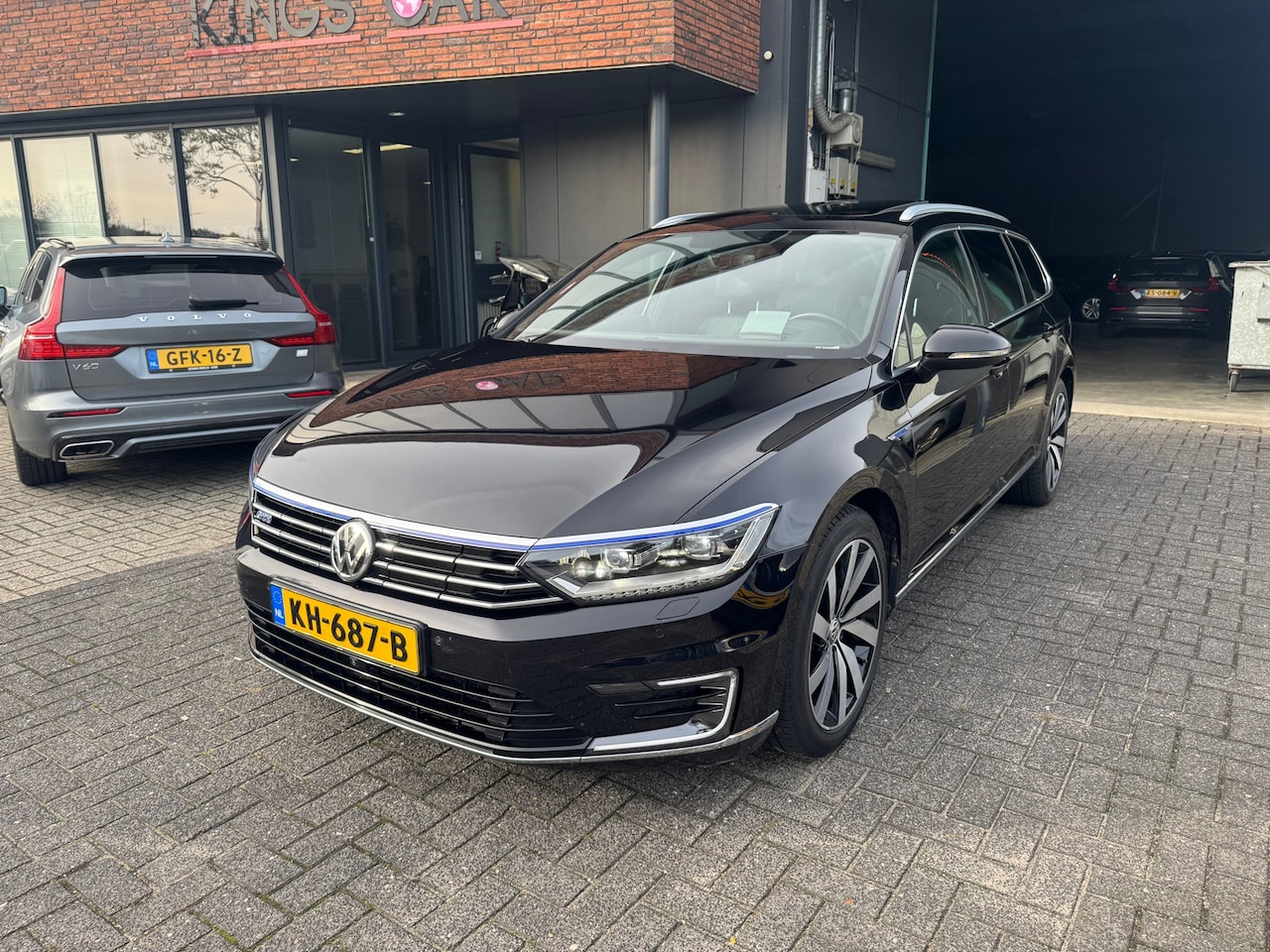 Volkswagen Passat Variant - 1.4 TSI GTE Highline PANO LEER TREKHAAK HEADUP 360 VOL VOL ORIG NL NAP - AutoWereld.nl