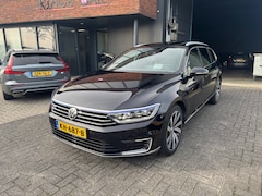 Volkswagen Passat Variant - 1.4 TSI GTE Highline PANO LEER TREKHAAK HEADUP 360 VOL VOL ORIG NL NAP