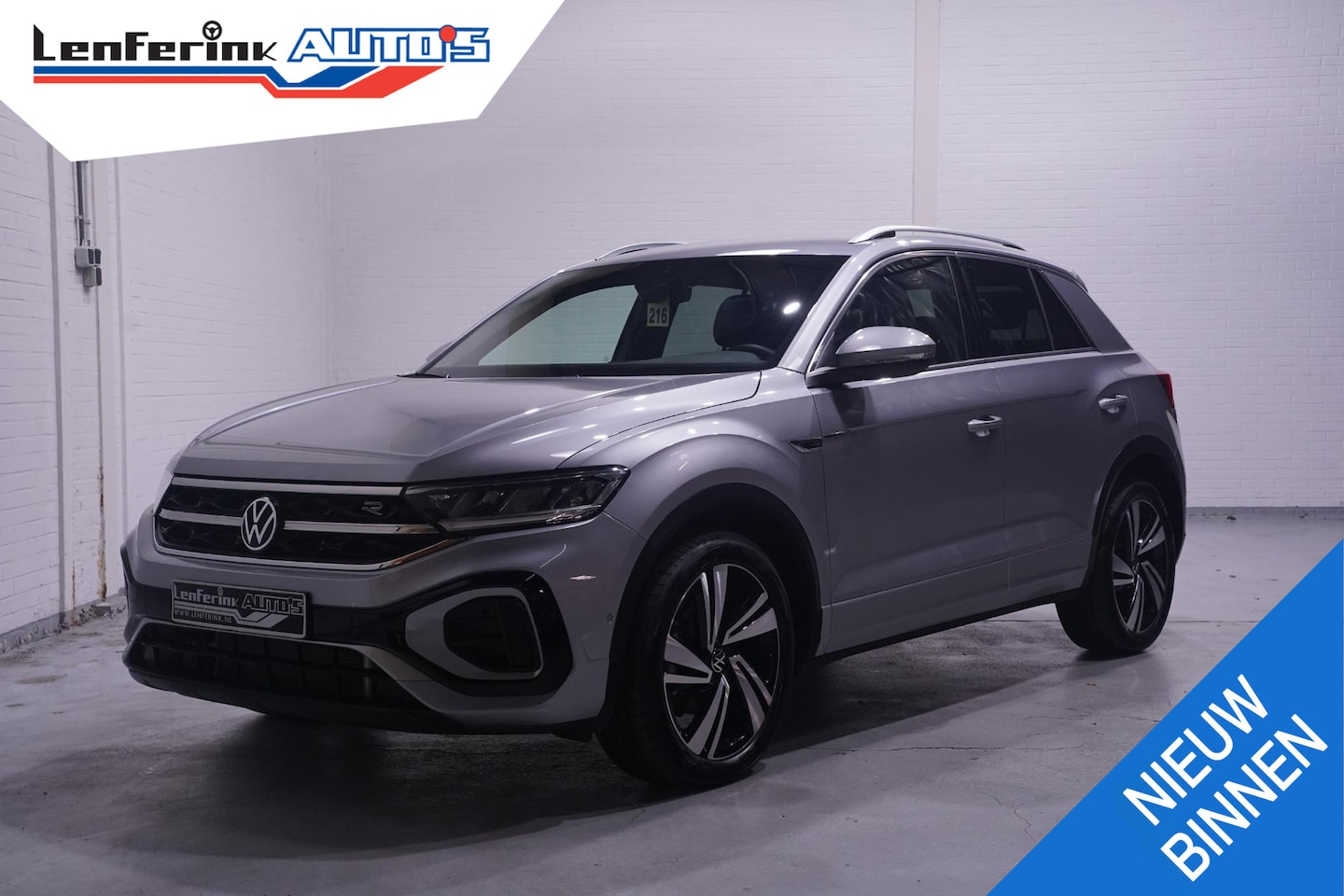 Volkswagen T-Roc - 1.5 TSI 150 pk R Line Ext/Int. DSG Aut. Camera Apple Carplay, 18" LMV, LED Koplampen, Park - AutoWereld.nl