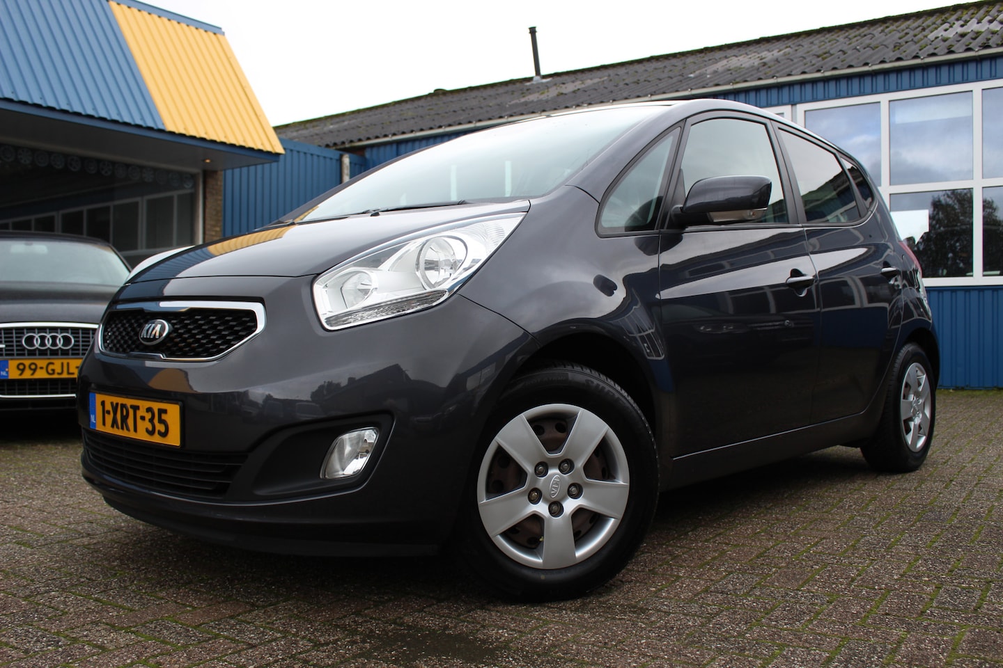 Kia Venga - 1.4-16V "Executive - Line" Cruise - Navi - Trekhaak !!! - AutoWereld.nl