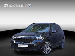 BMW iX1 - xDrive30 | SoH 100% | M Sportpakket Pro | Innovation Pack | Glazen panoramadak | Trekhaak