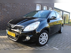 Hyundai i20 - 1.2i Plus-5 drs-climate controle-lage km stand
