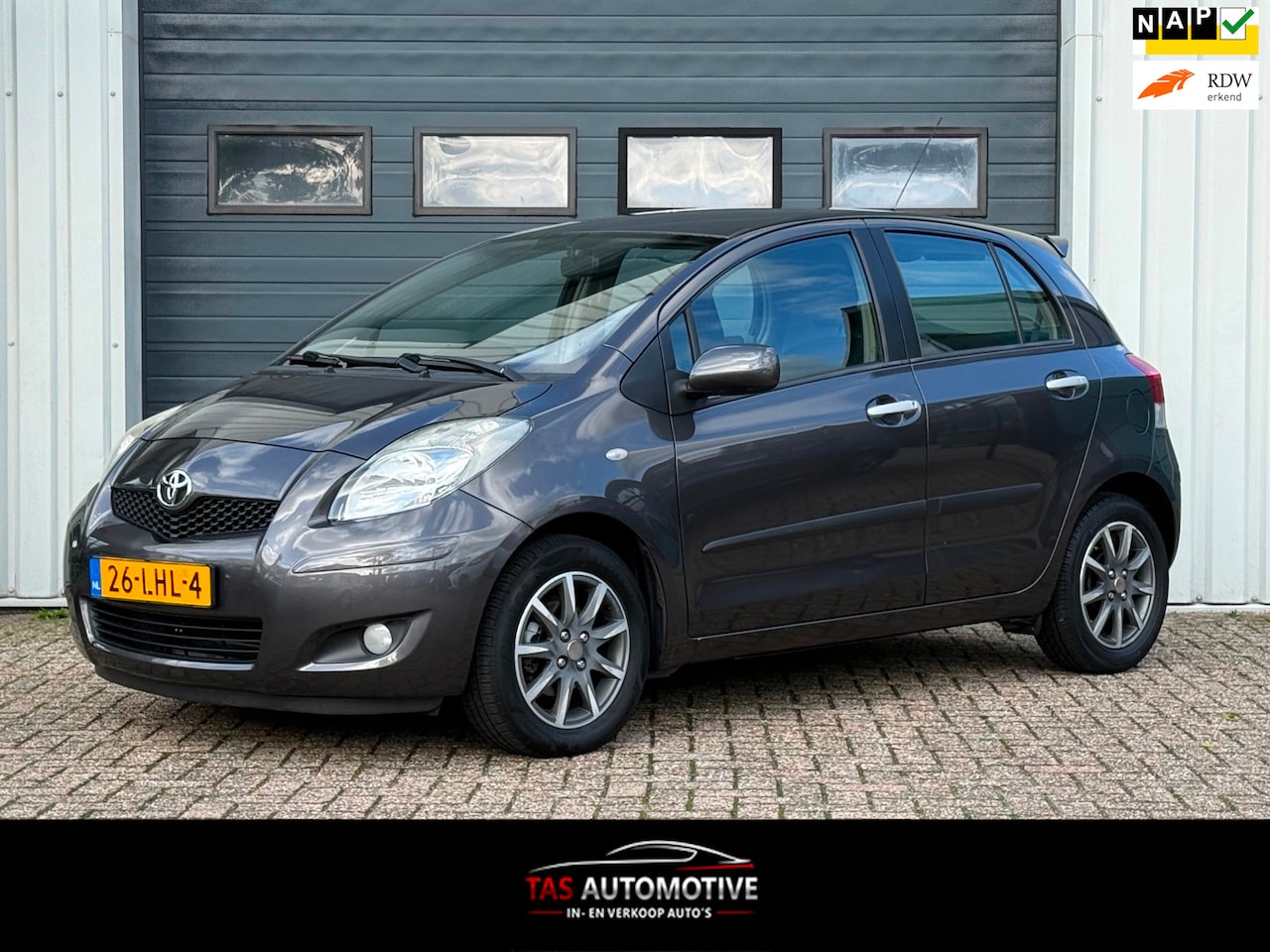 Toyota Yaris - 1.3 VVTi Aspiration 5-deurs CLIMA / 6 BAK / NAP - AutoWereld.nl