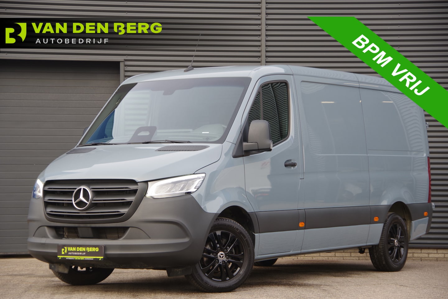 Mercedes-Benz Sprinter - 317 1.9 CDI L2H1 3-ZITS, AUT. LED, 3.5T TREKHAAK, CAMERA, NAVI, CRUISE, CLIMA - AutoWereld.nl