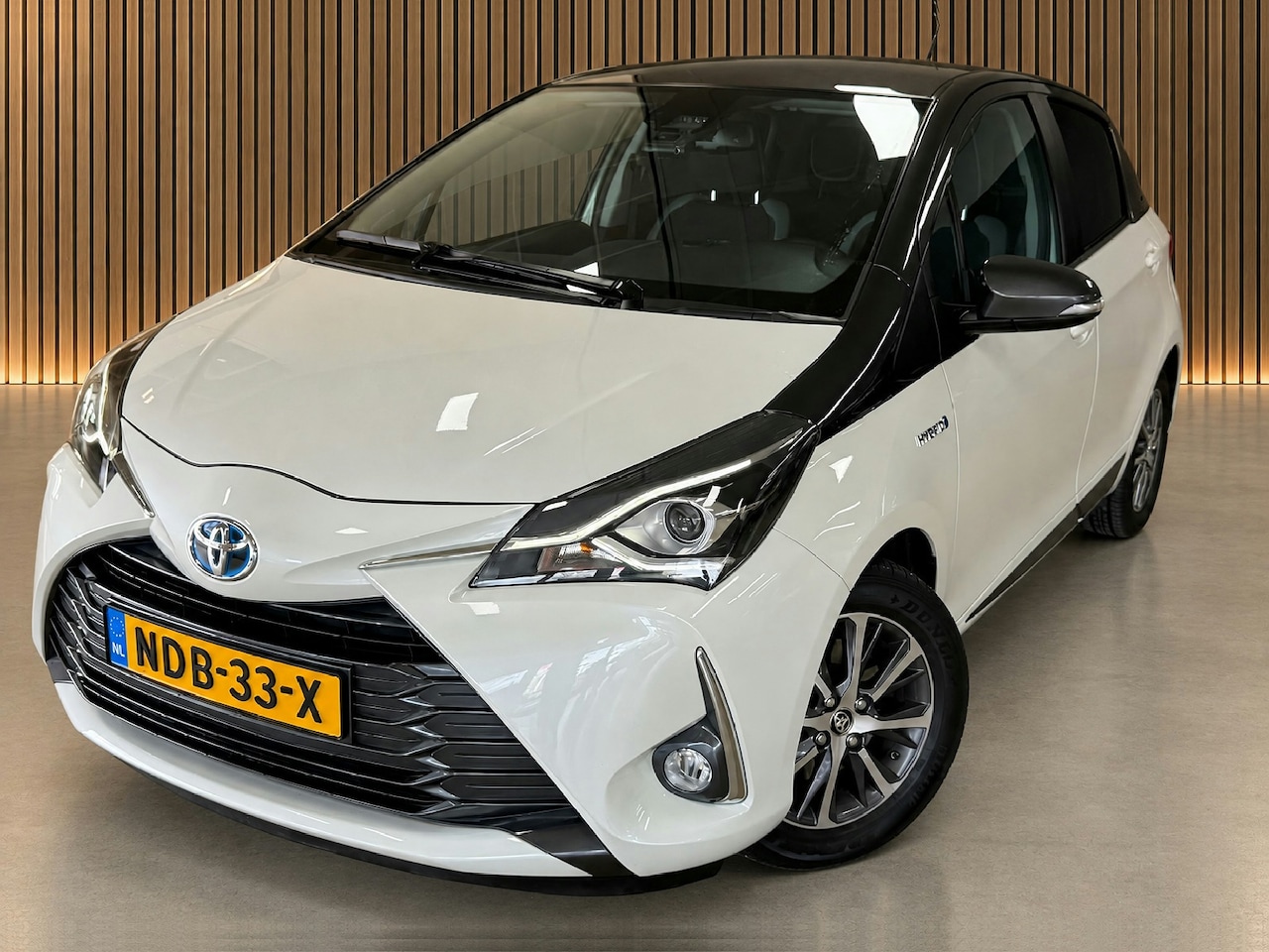 Toyota Yaris - 1.5 Hybrid Dynamic | Navigatie | Airco | Camera - AutoWereld.nl