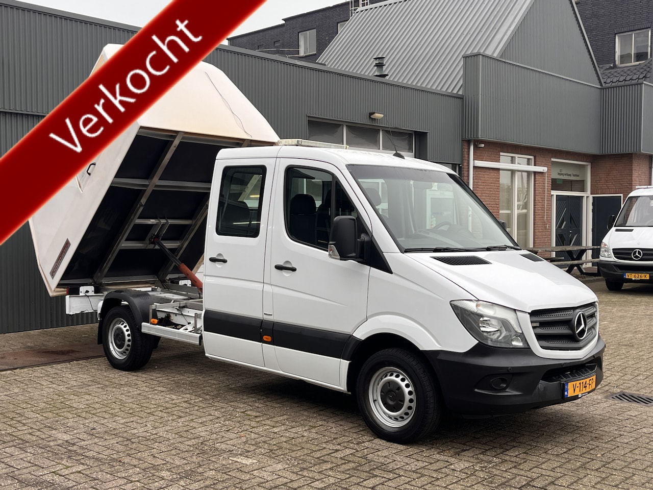 Mercedes-Benz Sprinter - 311 2.2 CDI 366 DC Automaat Veegvuilkipper Kipper Airco Navigatiesysteem Telefoonverbindin - AutoWereld.nl