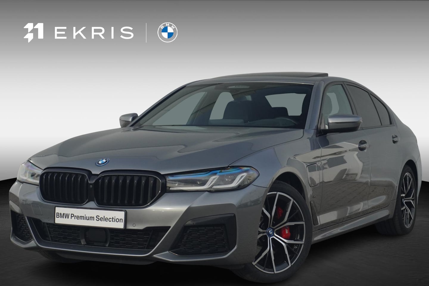 BMW 5-serie - 530e M Sport | Trekhaak | Schuif-kanteldak | Harman Kardon | Head-up | Driving Assistant P - AutoWereld.nl