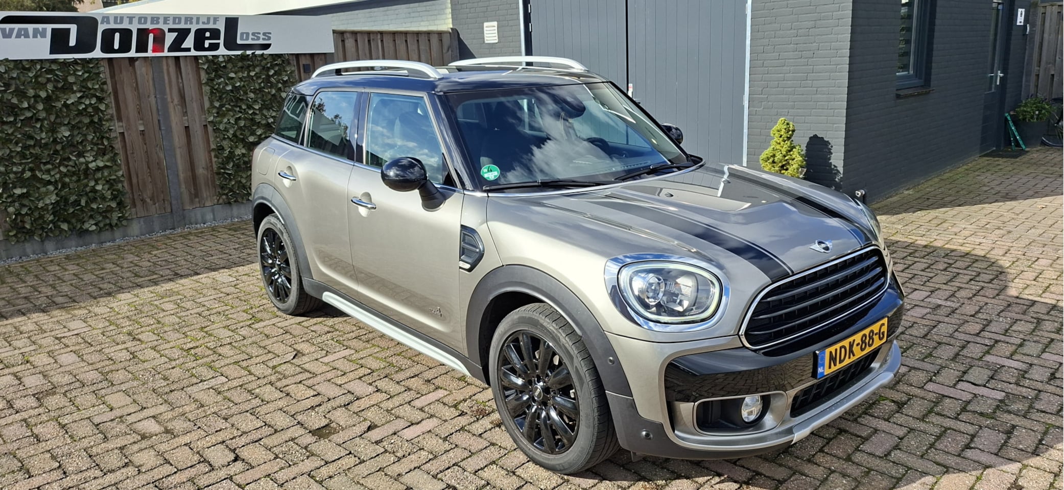MINI Countryman - 1.5 Cooper ALL4 PEPPER - AUTOMAAT - AutoWereld.nl