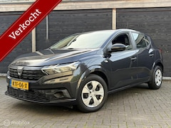 Dacia Sandero - 1.0 Essential Airco / CV afstandsbediend / 11.976 KM NAP 1e eigenaar