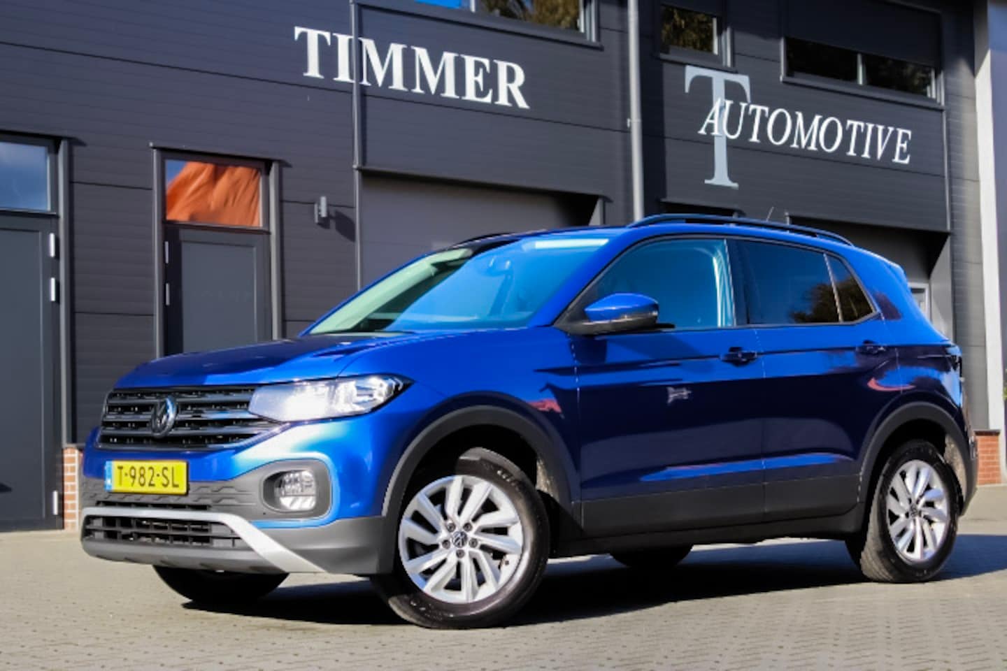 Volkswagen T-Cross - 1.0 TSI Life + Achteruitrij camera + Lichtmetalen Velgen + Keurig onderhouden Navigatie + - AutoWereld.nl