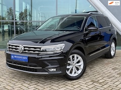 Volkswagen Tiguan - 1.5 TSI ACT Highline Business R 150pk Camera / Trekhaak / Stoelverwarming Voor + Achter