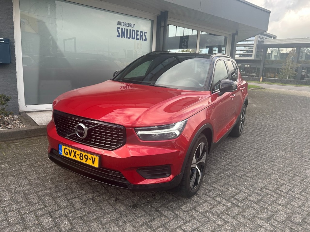 Volvo XC40 - 1.5 T4 RECHARGE PLUG-IN R-DESIGN Geartronic - AutoWereld.nl