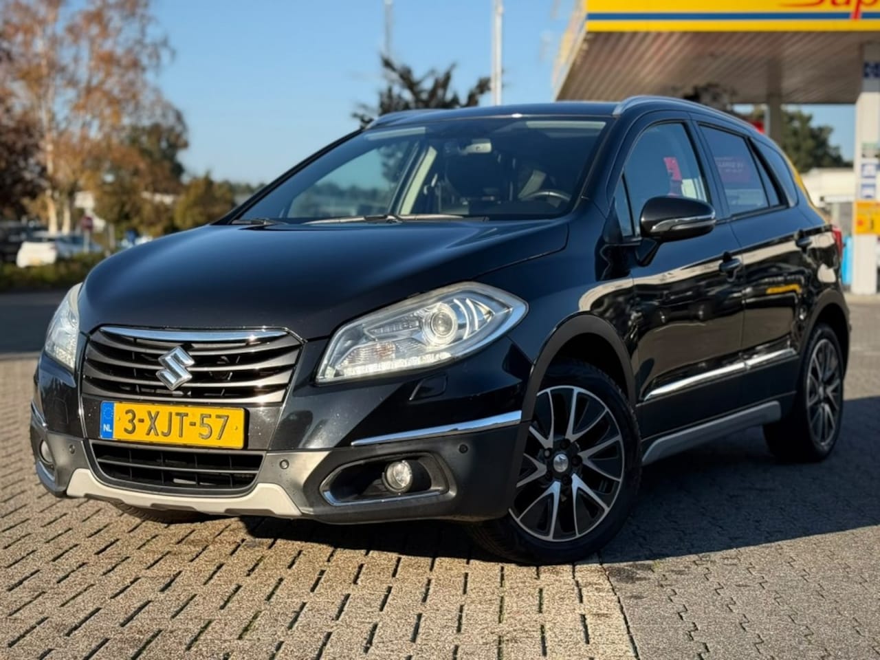 Suzuki SX4 S-Cross - 1.6 HIGH EXECUTIVE AUTOMAAT LEER TREKHAAK PANO - AutoWereld.nl