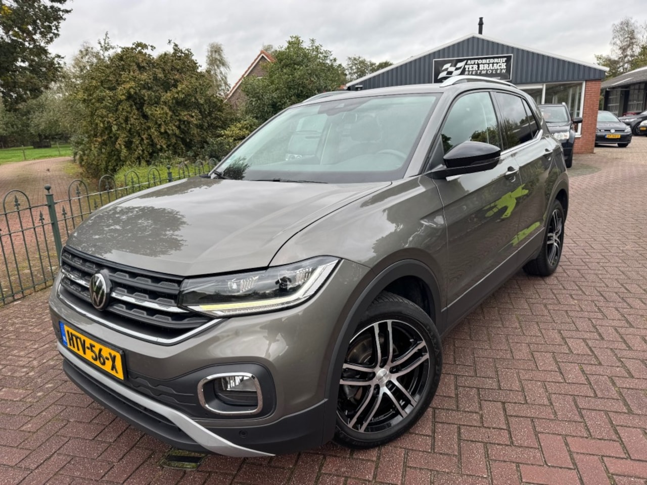 Volkswagen T-Cross - 1.5 TSI 150 PK Style business *Trekhaak* Carplay* Camera* ACC*BTW - AutoWereld.nl