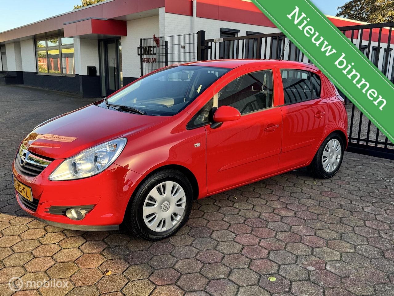 Opel Corsa - 1.4-16V Enjoy 5DRS IN NIEUWSTAAT 1E EIG. NWE APK - AutoWereld.nl