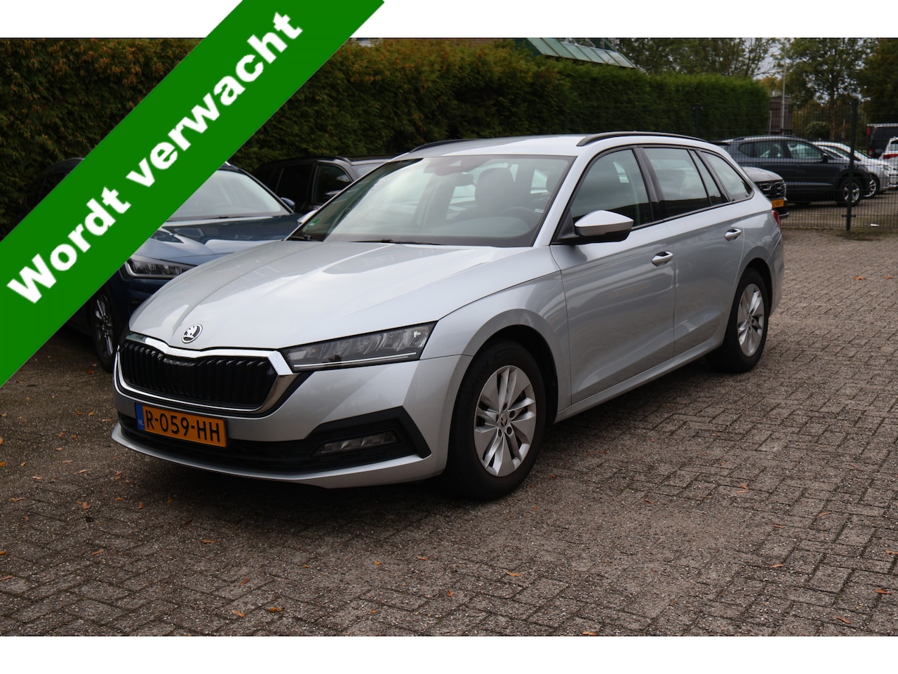 Skoda Octavia Combi - 111PK TSI Ambition NL-Auto / Carplay,android / Led verl. / Clima - AutoWereld.nl
