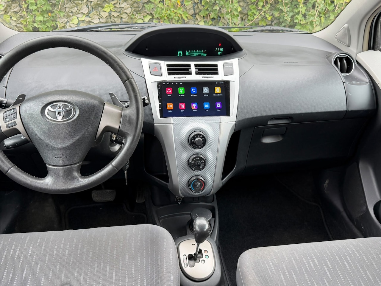 Toyota Yaris - 1.3 VVT-i Aspiration 1.3 VVTi Aspiration - AutoWereld.nl