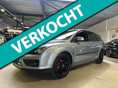 Ford Focus Wagon - 1.6-16V Futura/Carplay/Airco/Pdc/Dealer onderhouden/Apk nieuw