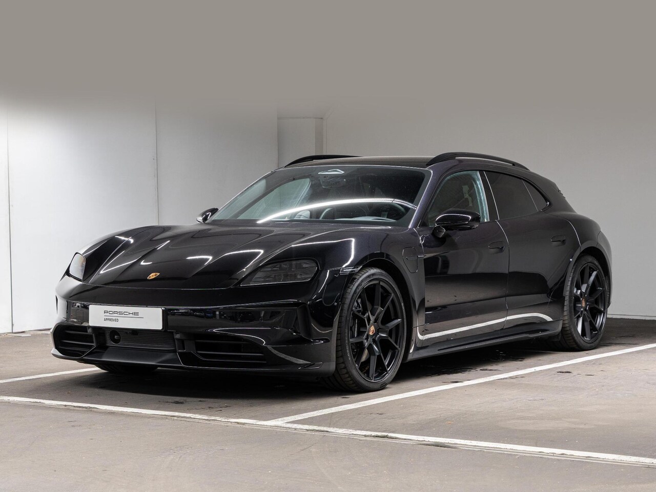 Porsche Taycan Sport Turismo - Sport Turismo Black Edition - AutoWereld.nl